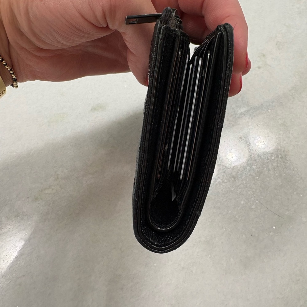 Saint Laurent Cassandre quilted textured-leather wallet - Picture 11 of 15